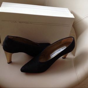Via Spiga Closed toe shoes with gold heel